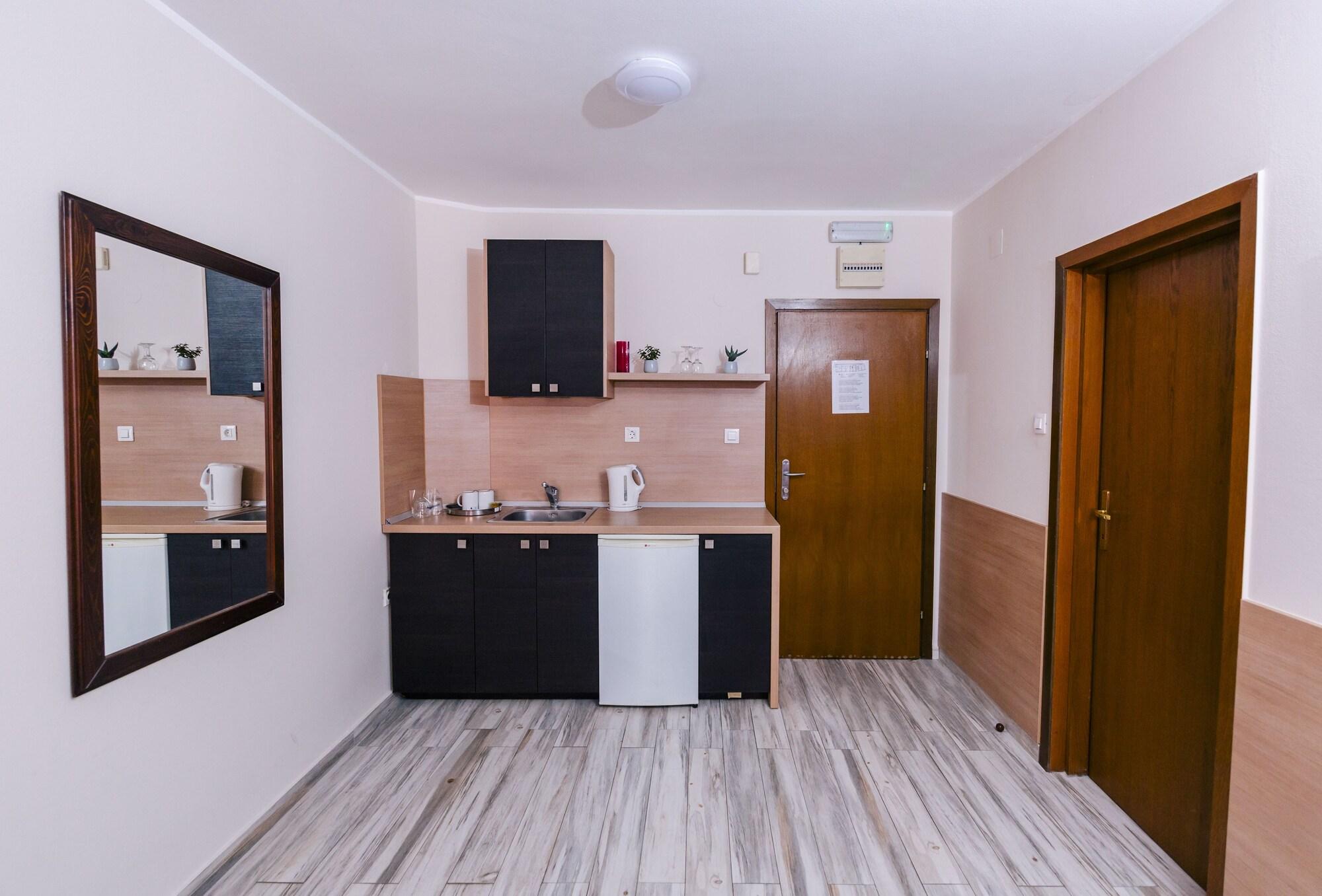 Veliki Garni Hotel Novi Sad Luaran gambar