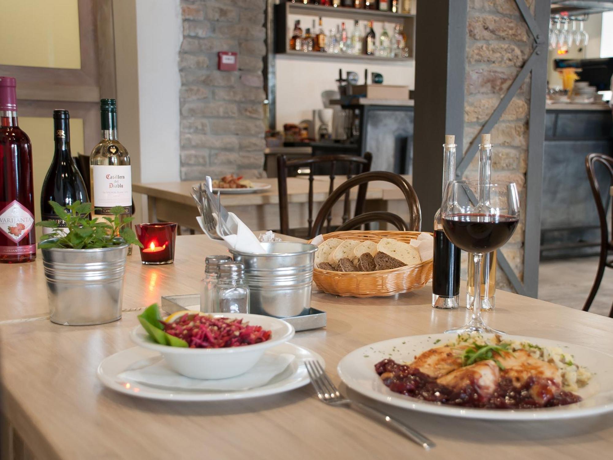 Veliki Garni Hotel Novi Sad Luaran gambar