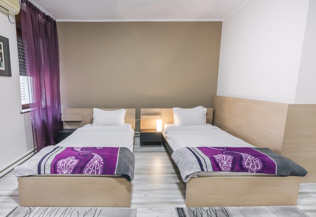 Veliki Garni Hotel Novi Sad Luaran gambar