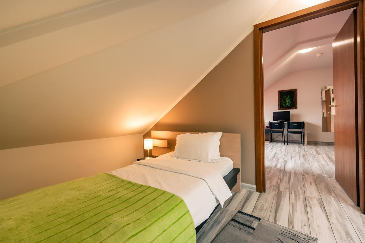 Veliki Garni Hotel Novi Sad Luaran gambar